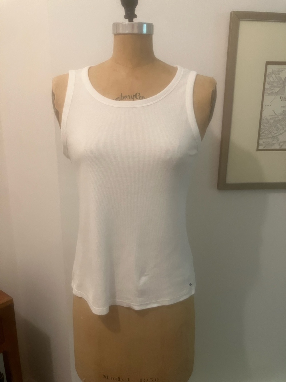 Vineyard Vines White Scoop Neck Tank